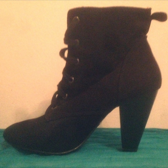 Shoes - Black-Heeled Boots